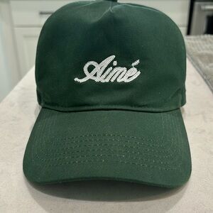 Aimé Leon Dore hat